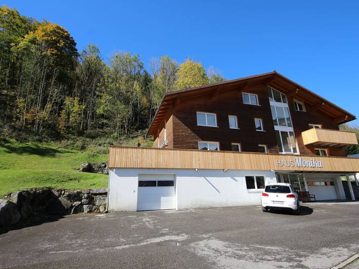Ferienwohnung für 5 Personen, mit Balkon und Terrasse sowie Sauna und Ausblick in Mellau