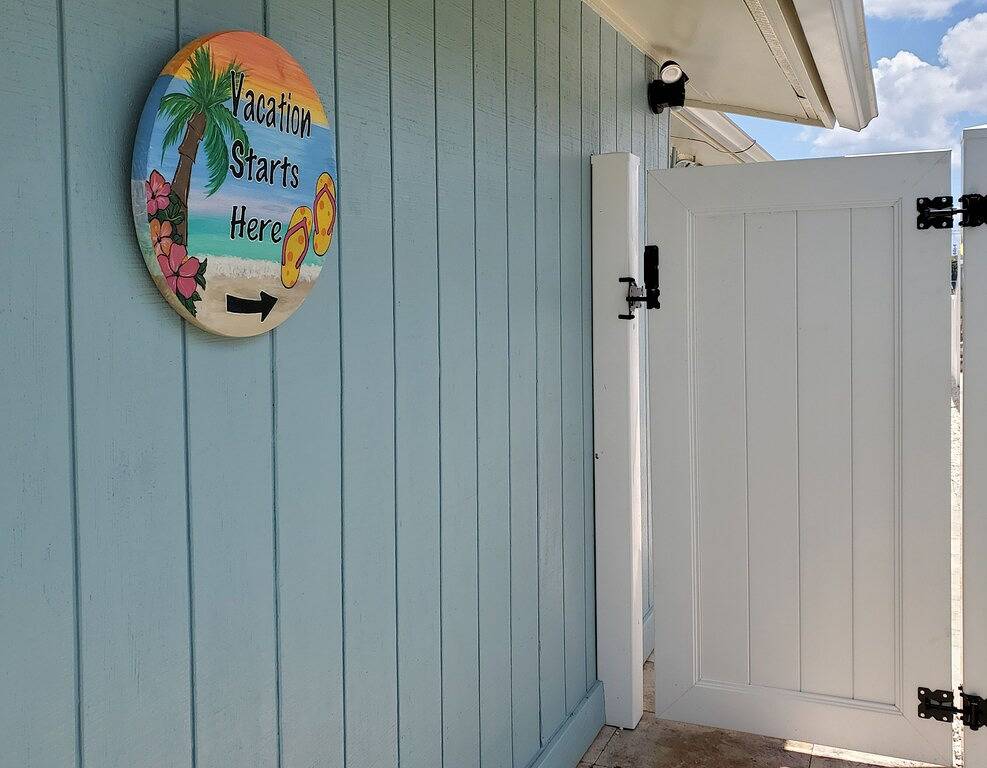 Gulf of Mexico Canal Cottage with Boat Dock and Heated Pool in Pasco County