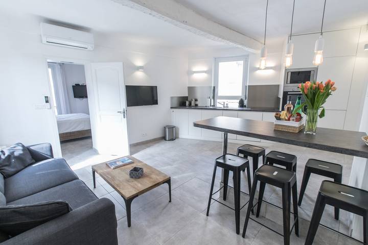 Gîte pour 3 personnes, avec balcon, adapté aux familles dans Cinema Les Arcades Ales - 3