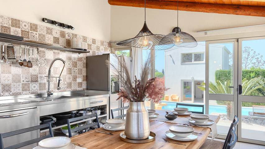 Ferienhaus für 12 Personen, mit Terrasse und Garten sowie Sauna und Whirlpool in Poreč - 4