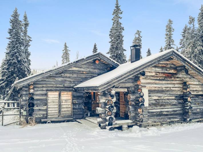 Glamping for 4 people in Finland