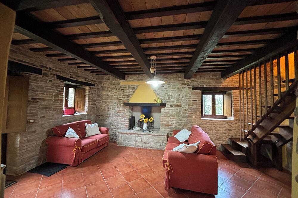 Encantadora casa de campo con vistas y piscina en el Parque Nacional in Amandola, Parque Nacional de los Montes Sibilinos