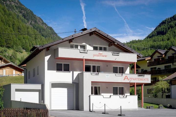 Ferienwohnung für 4 Personen, mit Balkon und Terrasse sowie Garten und Ausblick in Zwieselstein