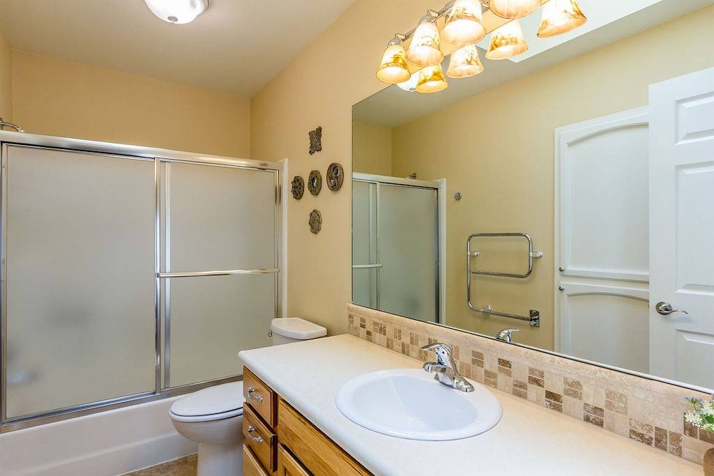 Kurzer Fußweg zum Deschutes River, voll geschlossenes Deck, Fahrräder, Whirlpool in Sunriver, Deschutes County