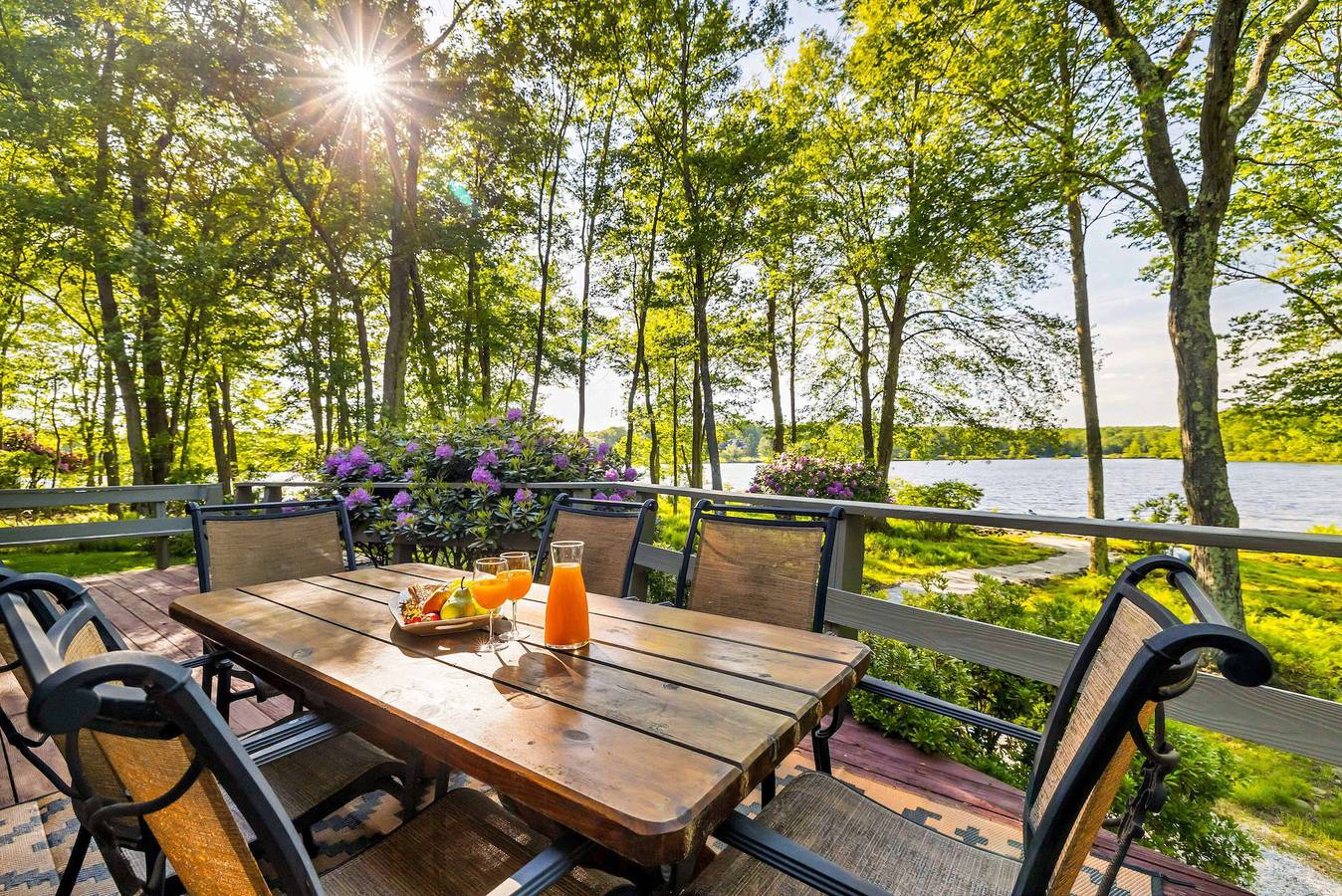 Lakefront Poconos Retreat w Hot Tub Dog Friendly in Condado de Lackawanna