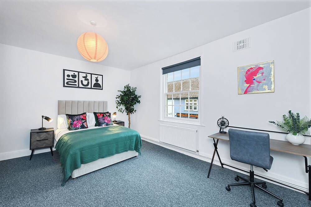 Entire apartment, Southwell 3-Bed | Near Racecourse, Minster & Trails in Southwell, Nottinghamshire