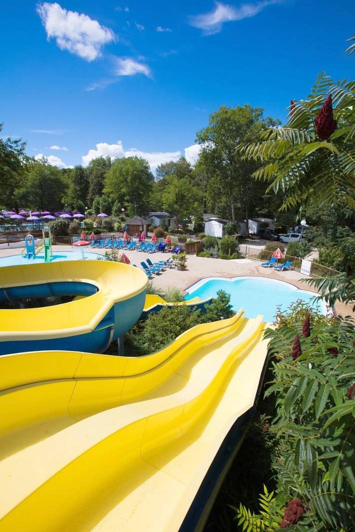 Location de vacances pour 5 personnes, avec jardin et piscine à Belmont-Tramonet