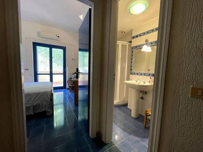 Location de vacances pour 5 personnes, avec vue ainsi que balcon et jardin à Scalea - 2