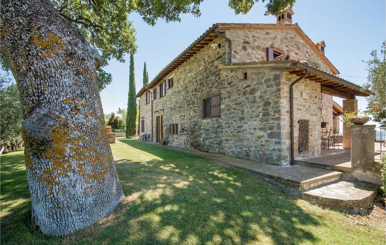 Ferienhaus für 11 Personen, mit Garten und Terrasse, kinderfreundlich in Umbrien - 2