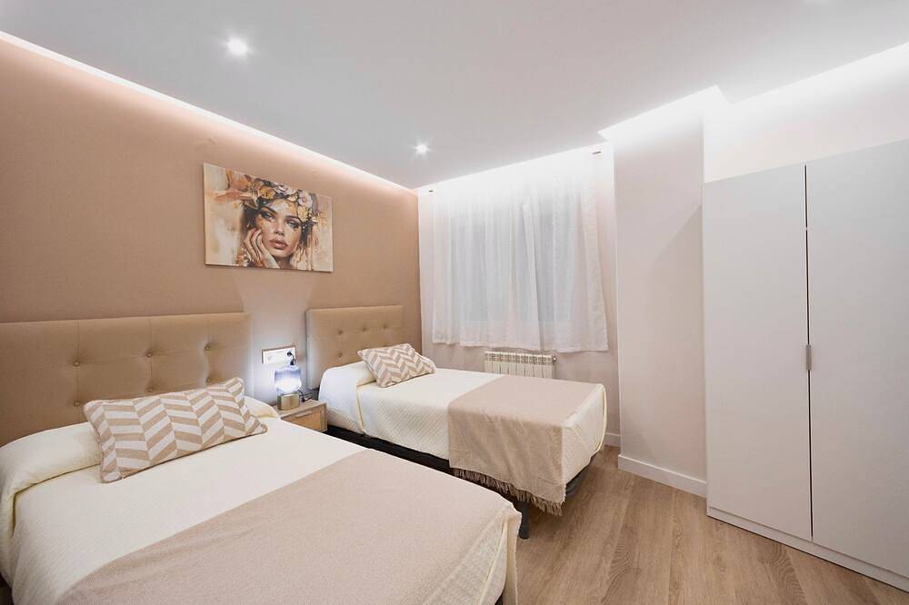 Entire apartment, Train Station by Lugo Collection in Lugo, Lugo Province