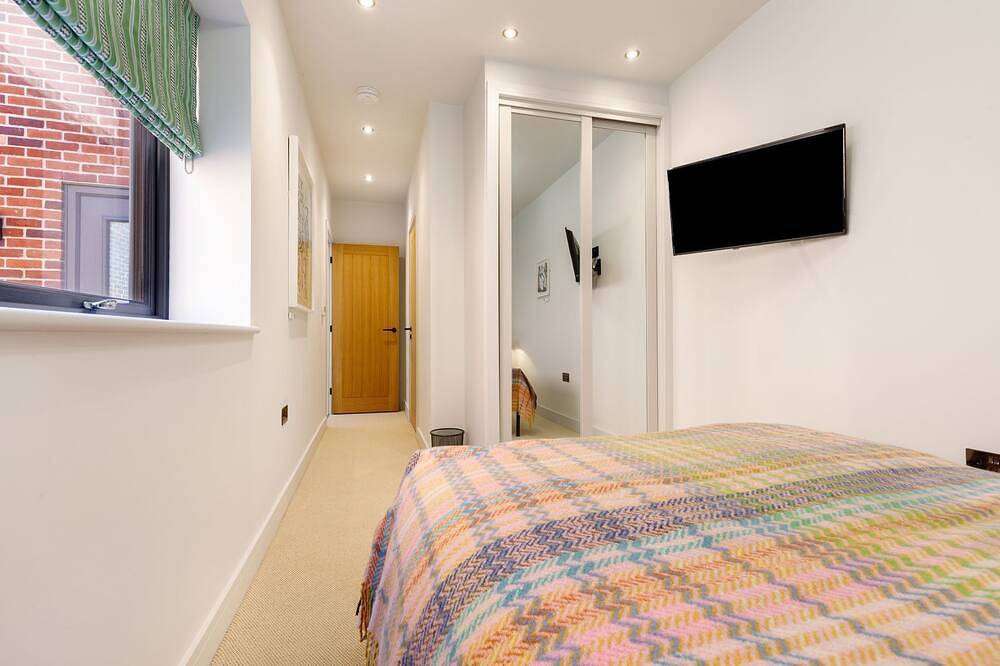 The Wivenhoe Hideaway - Luxury Cottages in Wivenhoe, Colchester