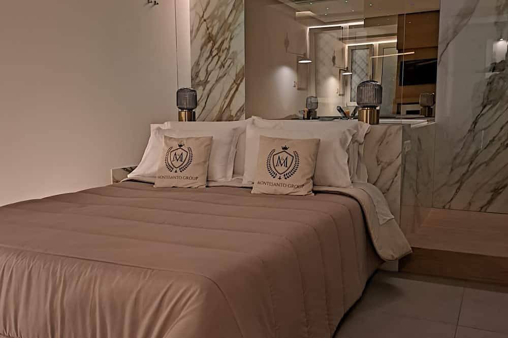 Elegant Suite in the heart of Naples  in Neapel, Neapel Provinz