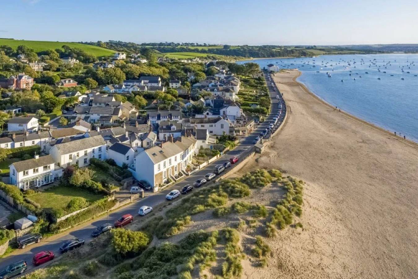 Entire apartment, A charming 2 bed apartment overlooking the estuary in Instow, Devon