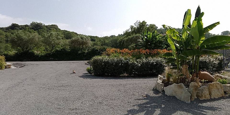 Gîte pour 4 personnes, avec terrasse ainsi que piscine et jardin à Berrias-et-Casteljau - 3