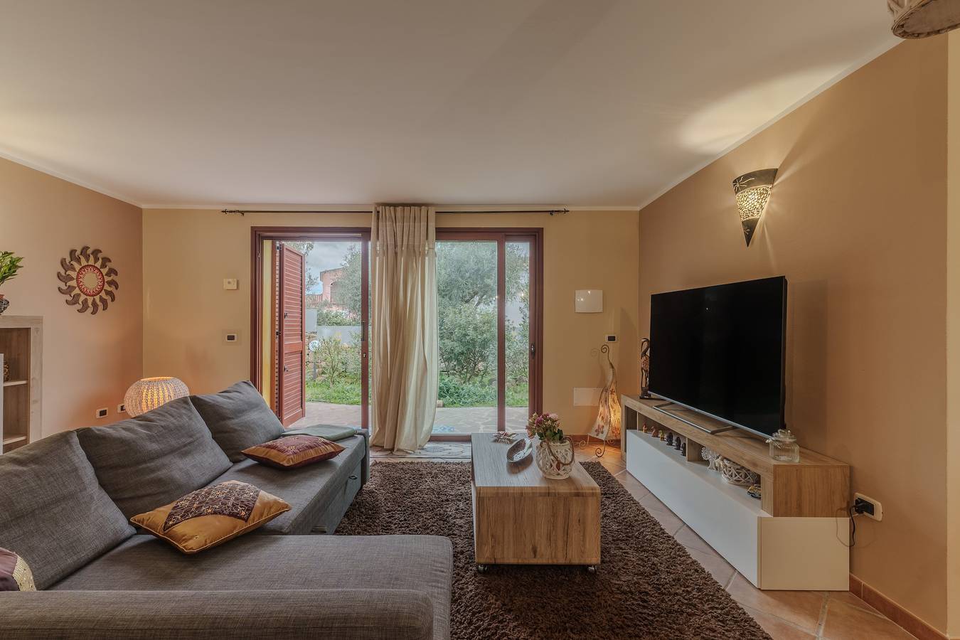 Villa « Giada » avec vue montagne, Wi-Fi et climatisation in Loiri Porto San Paolo, Olbia-Tempio