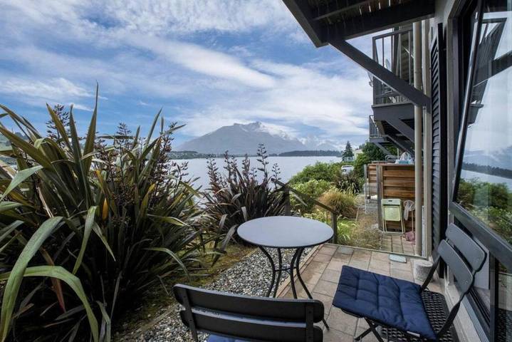Appartement de vacances pour 2 personnes, avec vue sur le lac ainsi que vue et balcon