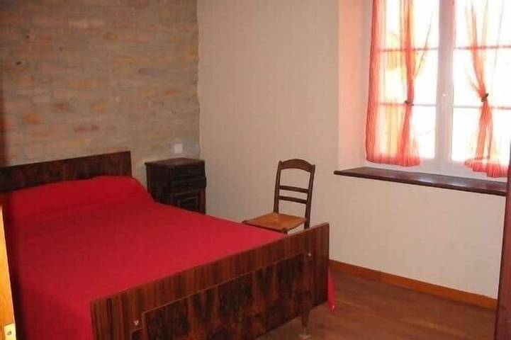 Location de vacances pour 6 personnes, avec terrasse et jardin à Saint-Antonin-Noble-Val - 3