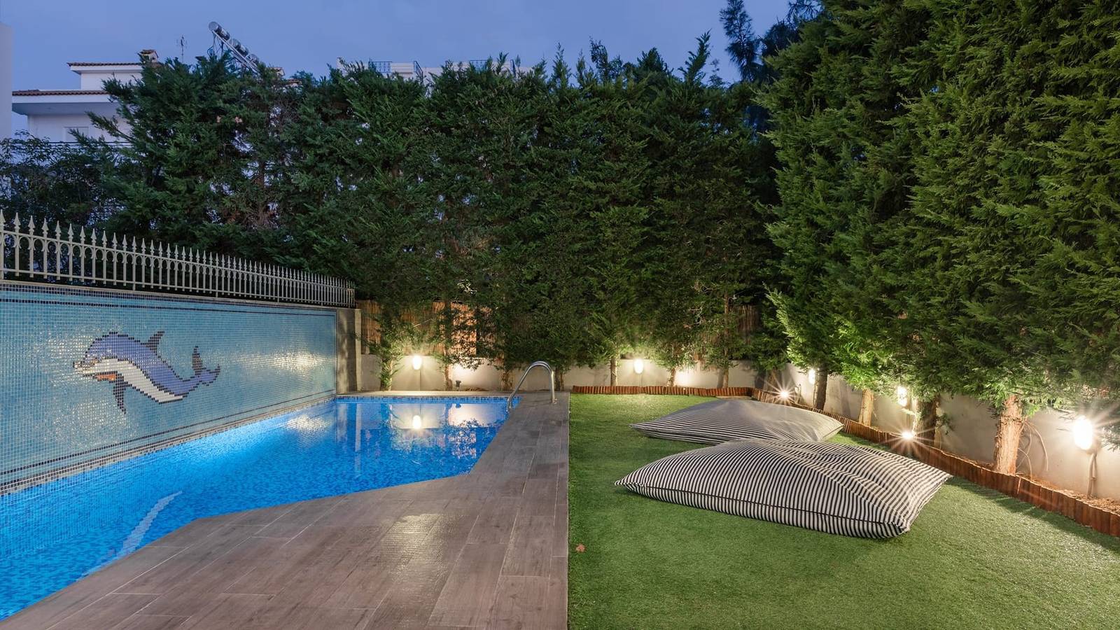 Luxury Athens Villa | Villa Vesper | 5 Bedrooms | Private Pool & Jacuzzi in Voula, Regionalbezirk Ostattika