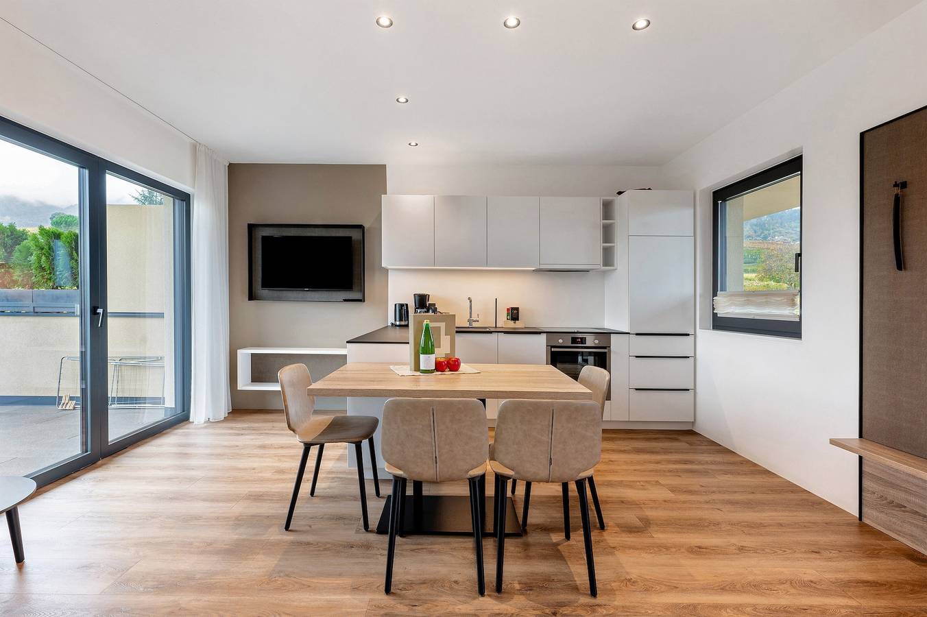 Ganze Wohnung, Apartment Weingut Gasshof Valeria mit Bergblick, Pool und Sauna in Berg (Eppan), Eppan an der Weinstraße