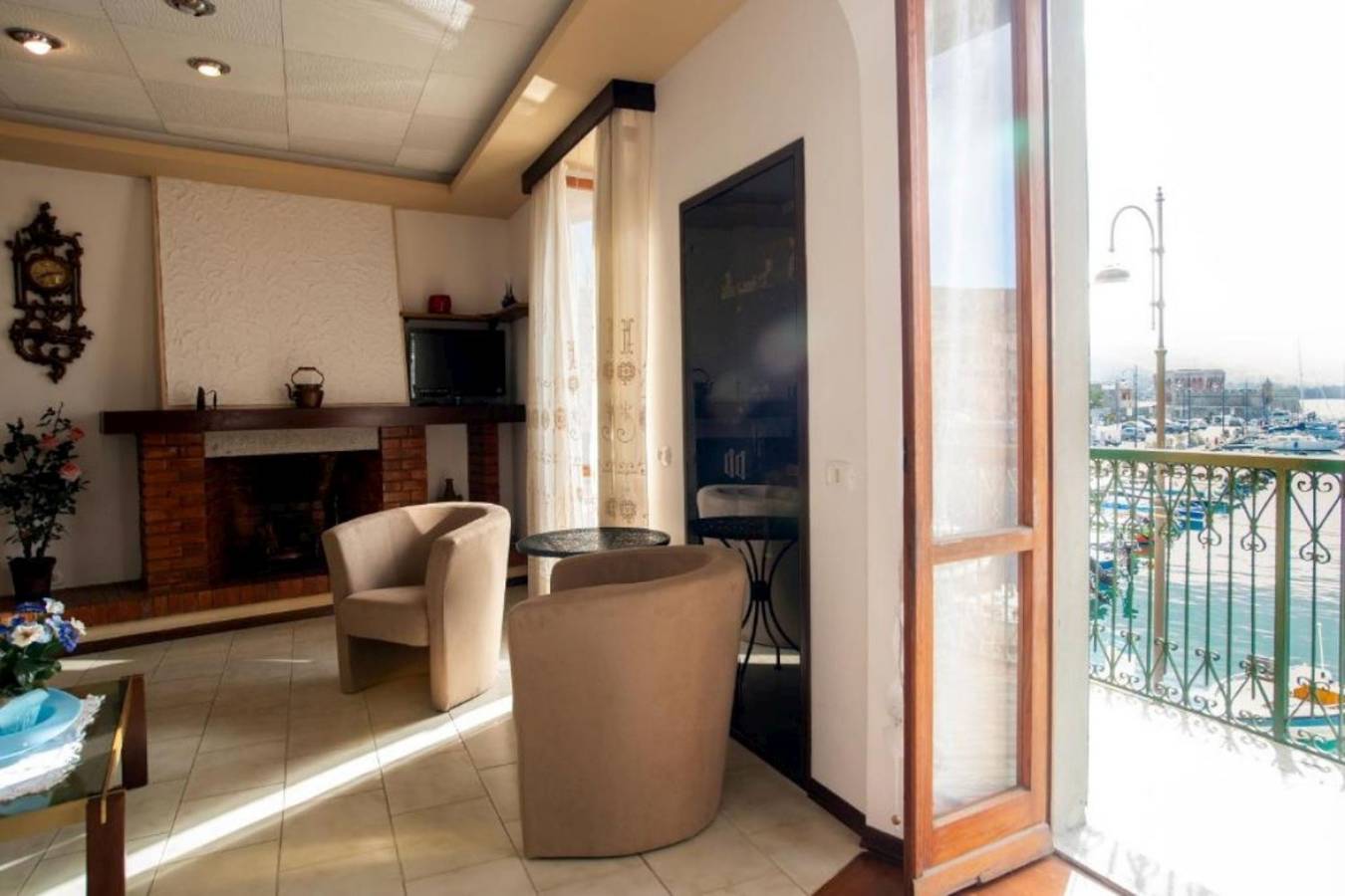 Apartamento vacacional entero, Il Veliero - Appartamento Il Veliero Vista Darsena in Portoferraio, Elba