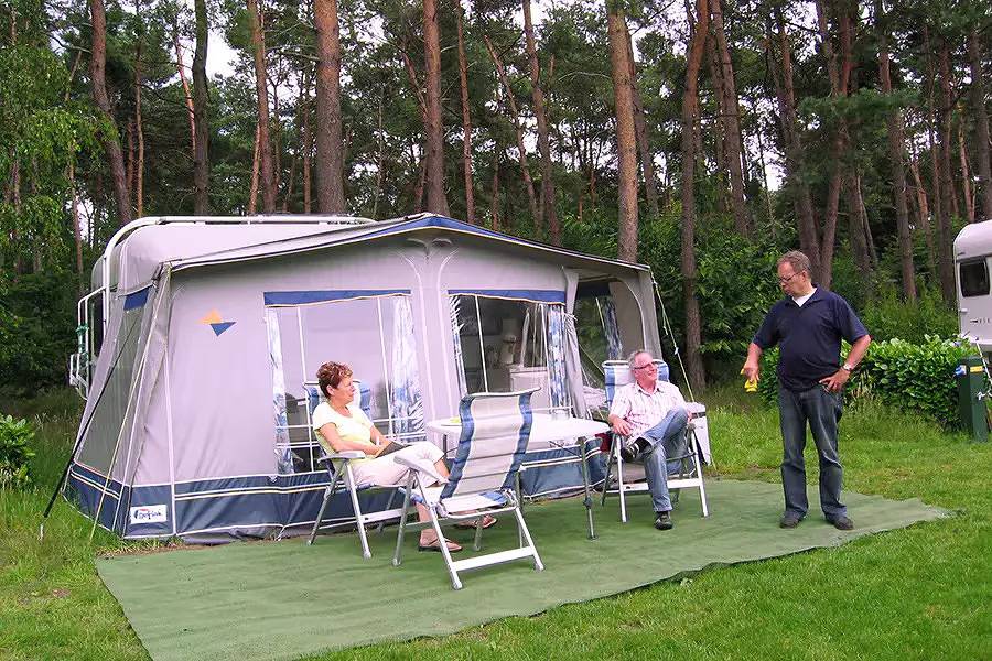 Wohnwagen für 4 Personen in Alphen, Nordbrabant