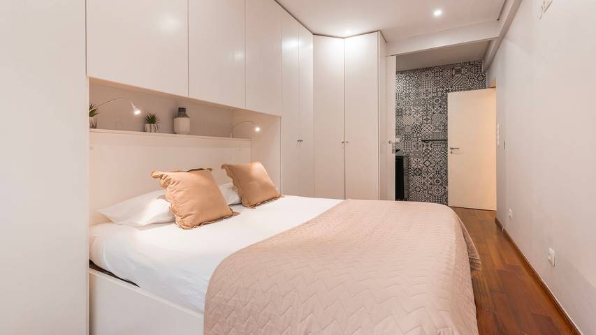 Ganze Wohnung, Ferienwohnung für 4 Personen mit Terrasse in Arroios, Costa de Lisboa