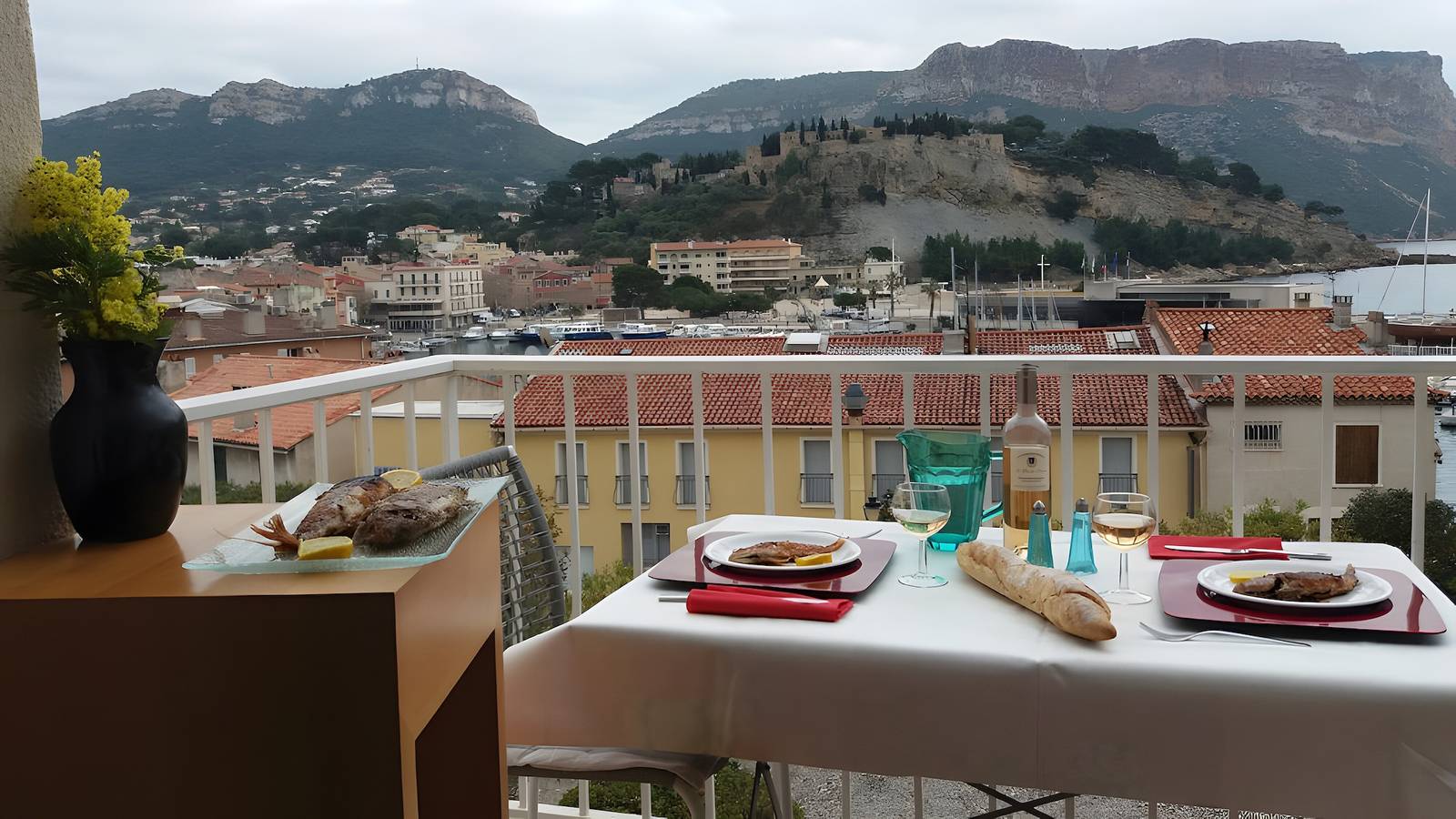Appartement 'Le Bellavista' met zeezicht, balkon, Wi-Fi en parkeergelegenheid, foto 11