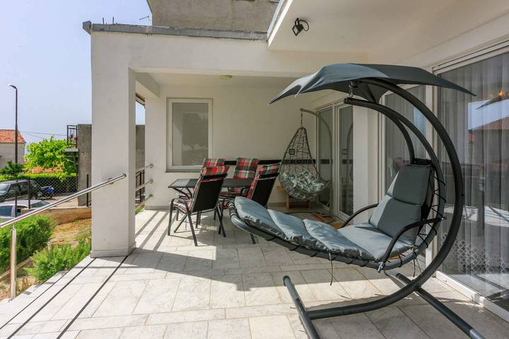 Ferienwohnung für 3 Personen, mit Garten in Selce - 2