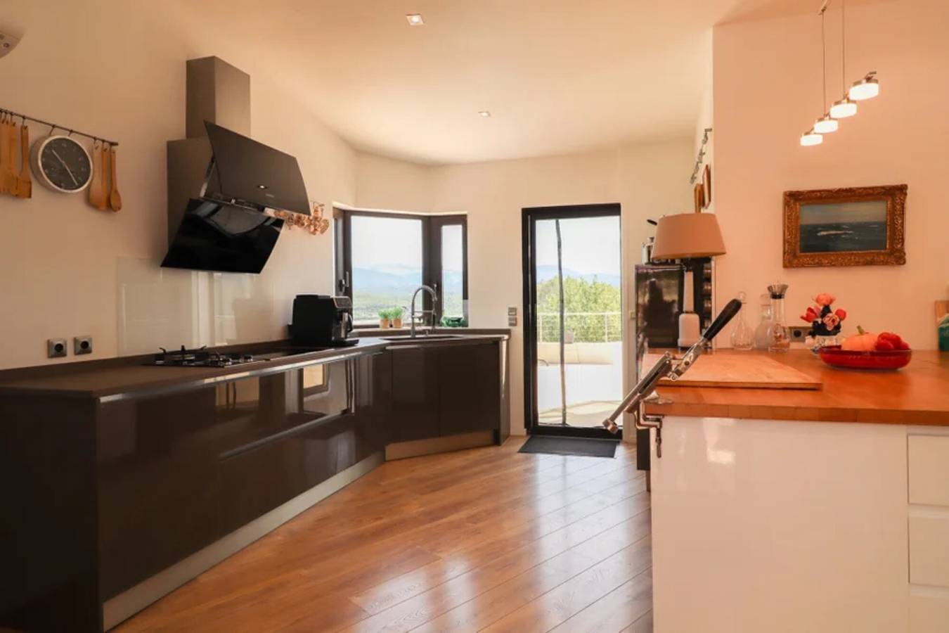 Magnífica Villa – La Villa Blanc in Tourrettes, Region de Draguignan