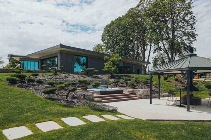 Maison d’hôte pour 2 personnes, avec vue ainsi que jardin et piscine, animaux acceptés dans l' Ain - 3