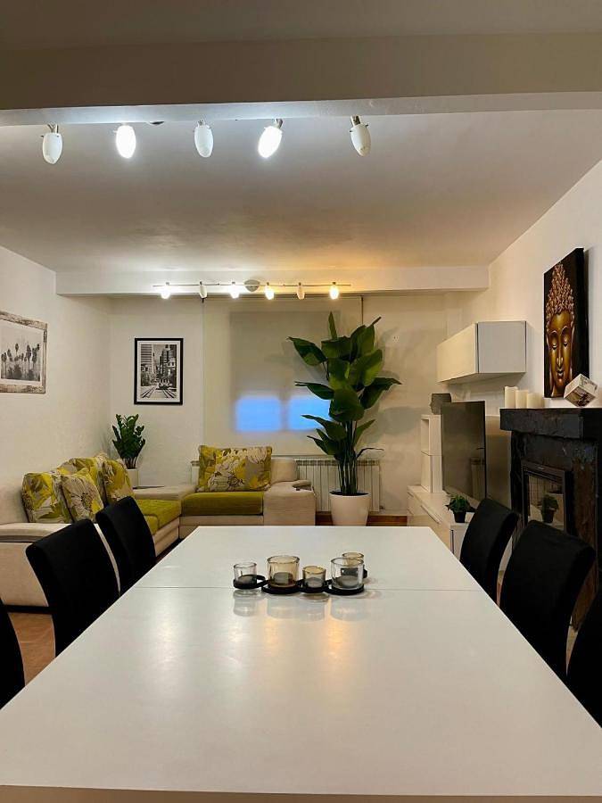 Casa de vacaciones para 6 personas, con jardín, Se admiten mascotas en Tierras del Burgo - 2