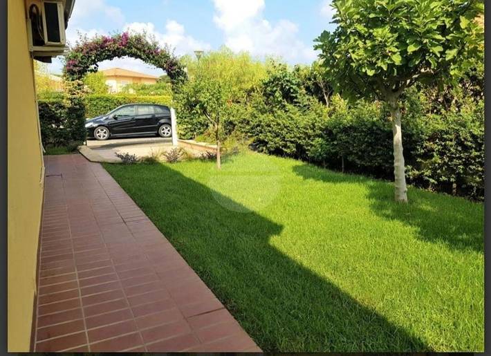 Location de vacances pour 8 personnes, avec jardin et piscine, adapté aux familles à Pizzo - 2