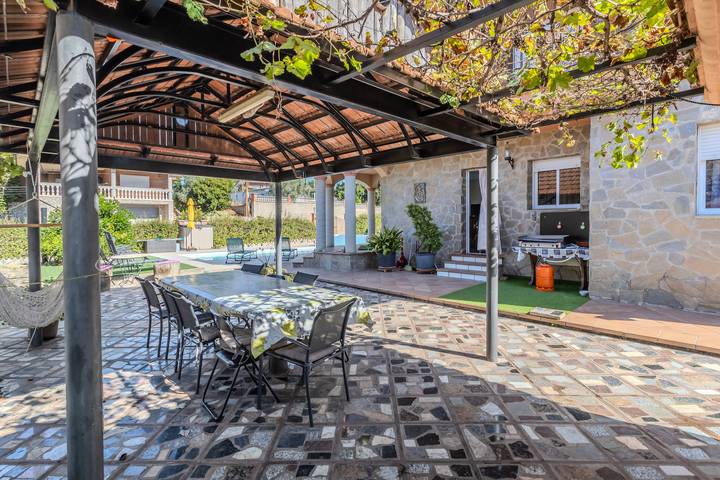 Casa rural para 12 personas, con jardín, Se admiten mascotas en Sils - 3