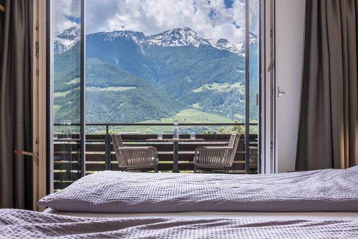 Ferienwohnung für 2 Personen, mit Garten und Balkon im Vinschgau