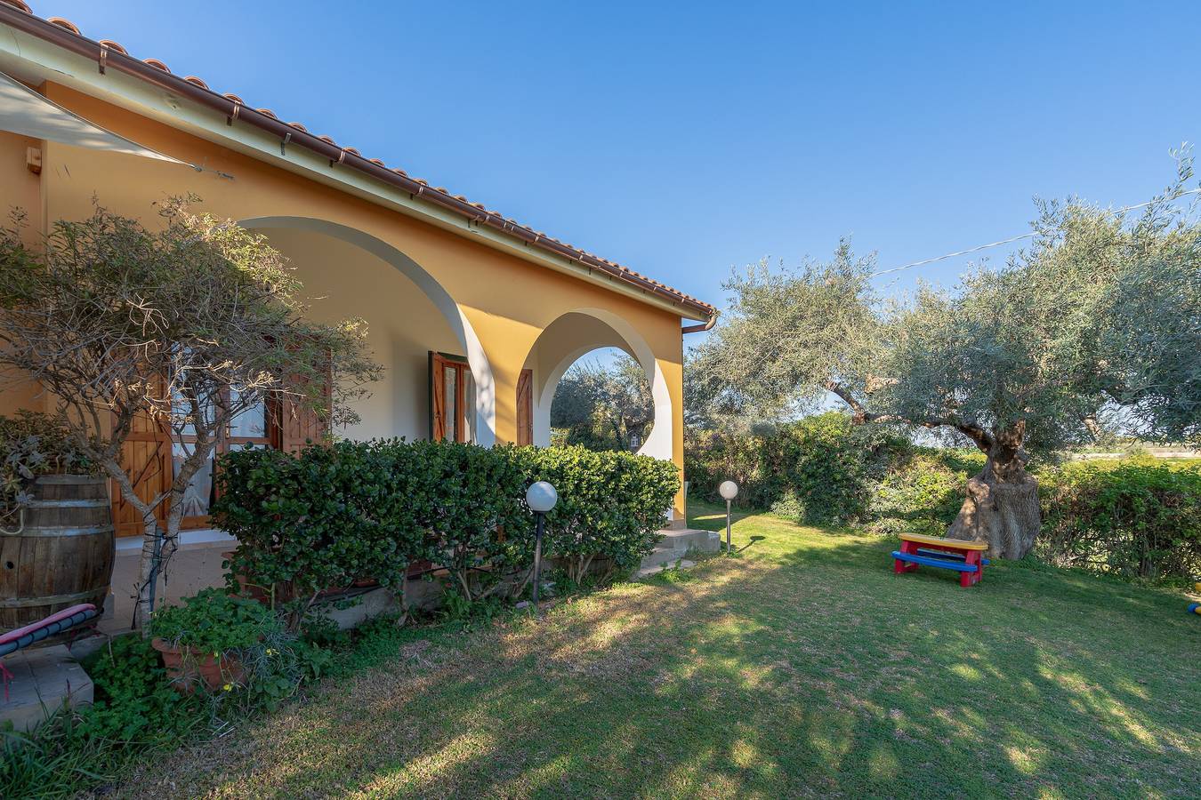 Maison de vacances 'Ciumara East' avec terrasse privée, Wi-Fi et climatisation in Noto, Avola