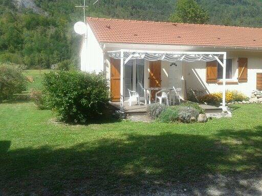 Gîte pour 5 personnes, avec jardin et terrasse