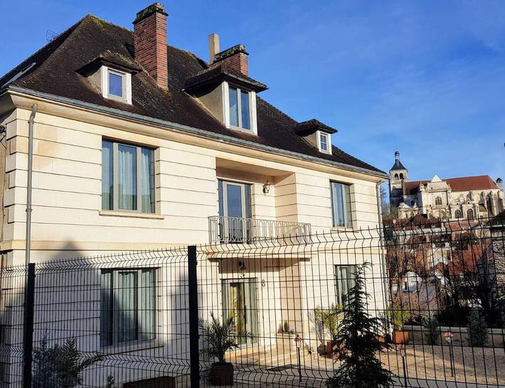 Chambre d’hôte pour 2 personnes, avec vue ainsi que jardin et sauna à Tonnerre (Yonne) - 2