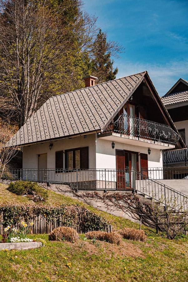 Gîte pour 4 personnes, avec vue ainsi que vue sur le lac et jardin à Bled - 3