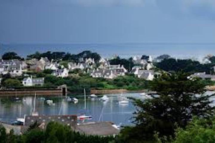 Location de vacances pour 2 personnes, avec terrasse à Plougasnou - 2