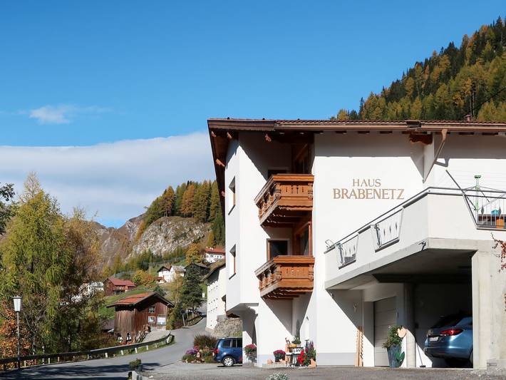 Ferienwohnung für 6 Personen, mit Balkon und Garten in Spiss