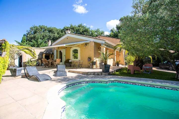 Location de vacances pour 8 personnes, avec jardin à Rochefort-du-Gard - 3