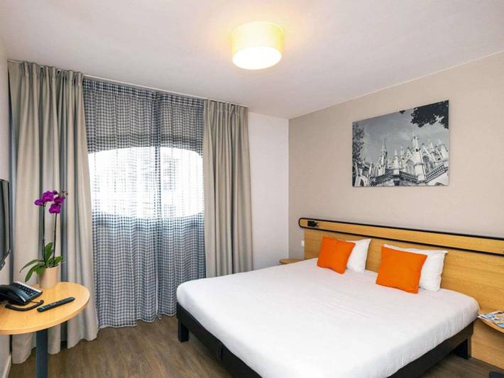 Appart’hôtel pour 2 personnes, avec terrasse et vue, animaux acceptés