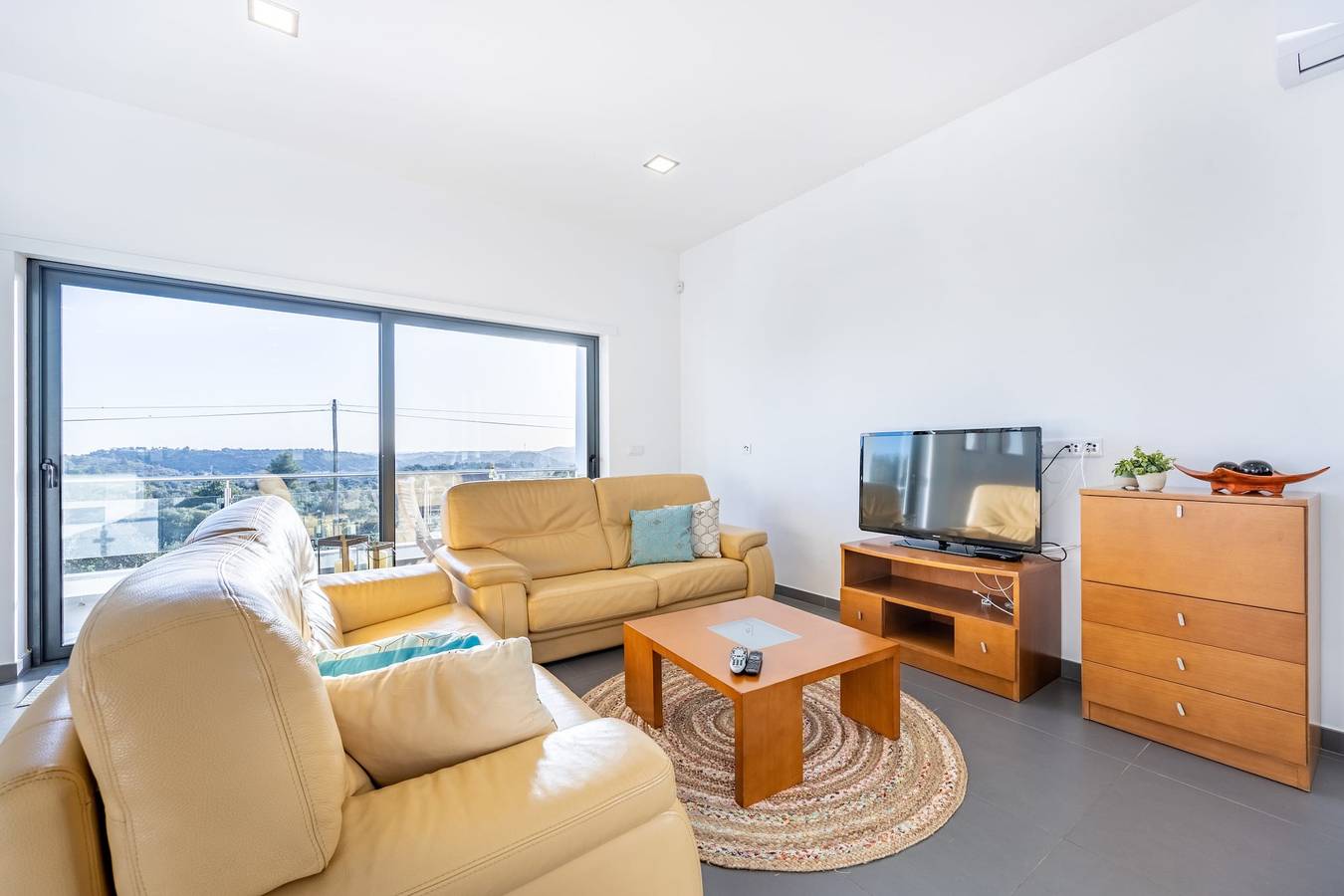 Villa für 8 Personen mit Terrasse in Mexilhoeira Grande, Faro Distrikt