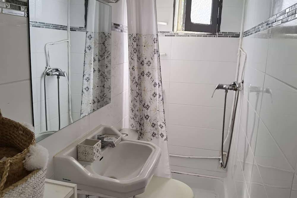 Apartamento entero, Apartamento en Planta Baja para 5 Personas con Terraza y Parking in Marseillan-Plage, Marseillan