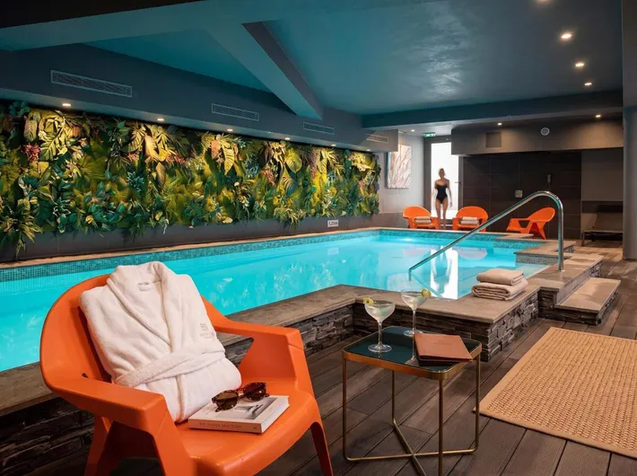 Hotel para 4 personas, con piscina, Se admiten mascotas - 1