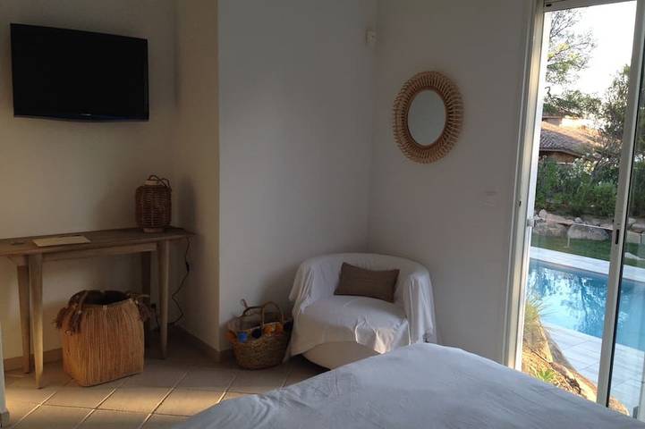 Villa pour 12 personnes, avec jardin ainsi que jacuzzi et terrasse dans Cala Rossa - 4