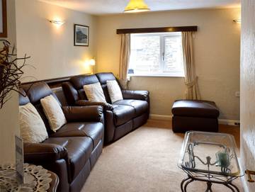 Log Cabin for 4 People in Windermere, Cumbria, Photo 1
