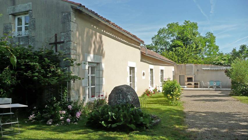 Gîte pour 6 personnes, avec jardin ainsi que terrasse et piscine à Vienne (France) - 2