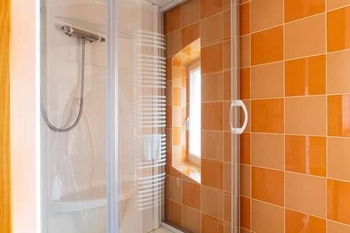 Location de vacances pour 2 personnes, avec balcon à Charbonnières-les-Varennes - 4