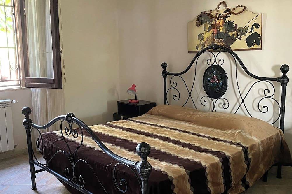 Villa Individual con Guardia a 500 Metros del mar in Mazara del Vallo, Mazara del Vallo Region